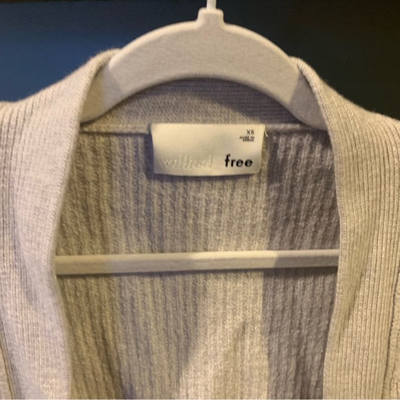 Aritzia Wilfred Free Rourke Sweater - Picture 3 of 4